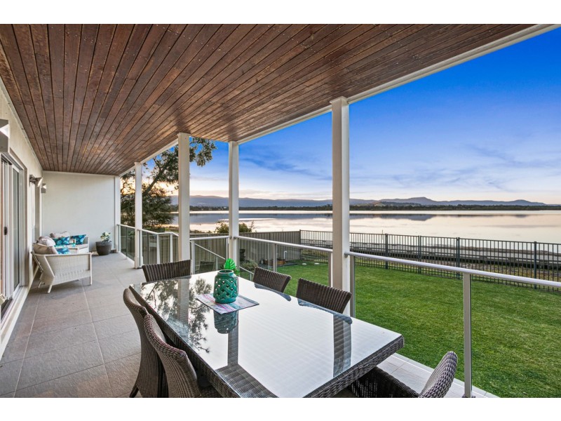 2/99 Koona Street, Albion Park Rail NSW 2527