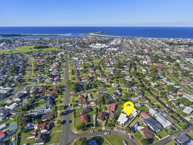 2 and 3/5 Harvey Street, Warilla NSW 2528