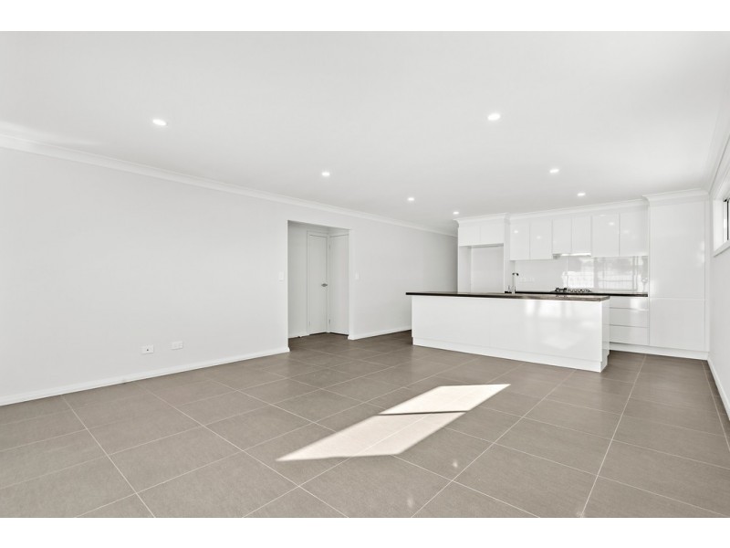 2 and 3/5 Harvey Street, Warilla NSW 2528
