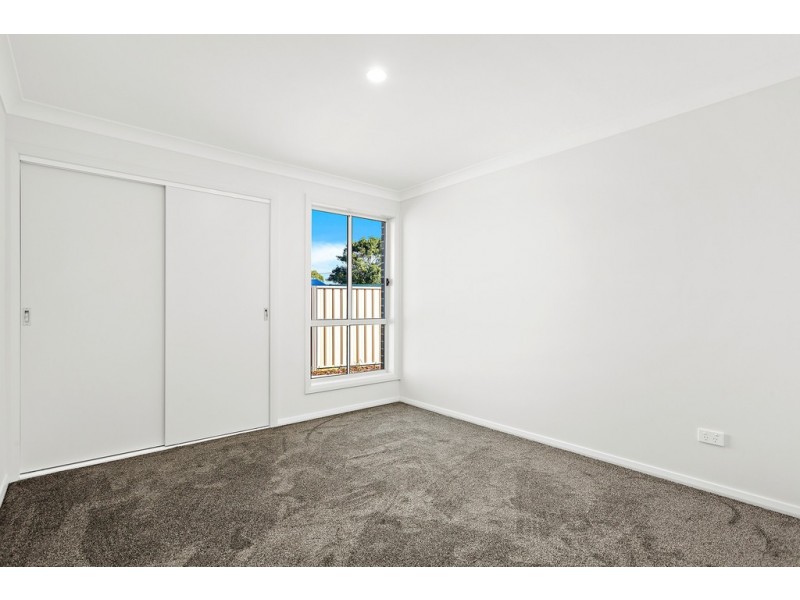 2 and 3/5 Harvey Street, Warilla NSW 2528
