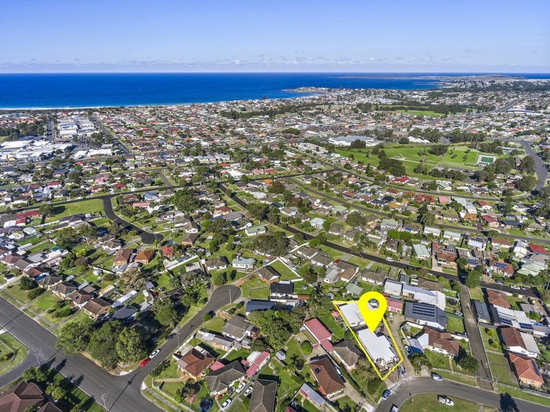 2 and 3/5 Harvey Street, Warilla NSW 2528