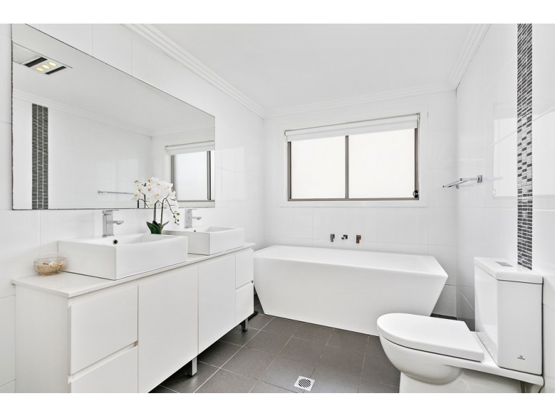 5 Rosemont Circuit, Flinders NSW 2529