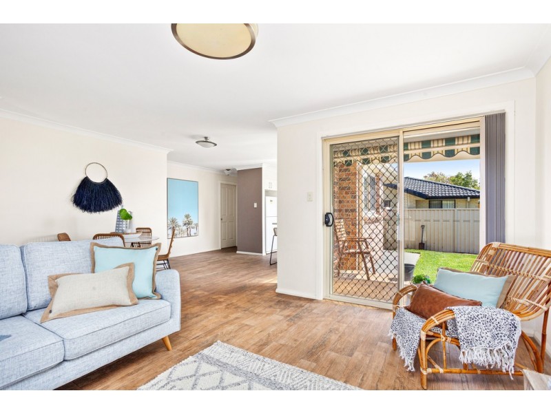 2/51 Theodore Street, Oak Flats NSW 2529