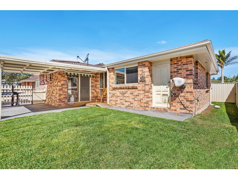 2/51 Theodore Street, Oak Flats NSW 2529