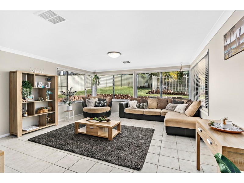 10 Dampier Crescent, Shell Cove NSW 2529