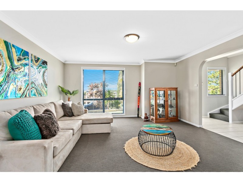 10 Dampier Crescent, Shell Cove NSW 2529