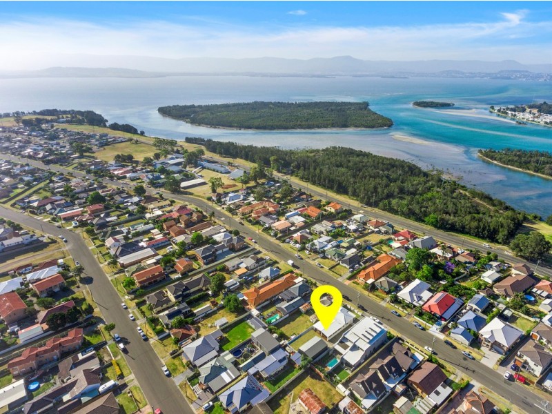 81 Pur Pur Avenue, Lake Illawarra NSW 2528
