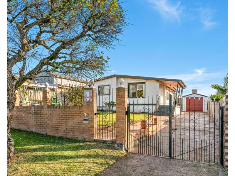 1 Dennis Avenue, Mount Warrigal NSW 2528