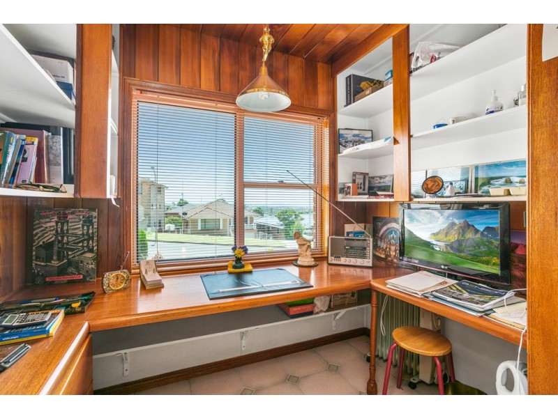 138 Captain Cook Drive, Barrack Heights NSW 2528