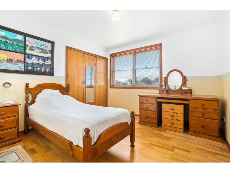 138 Captain Cook Drive, Barrack Heights NSW 2528