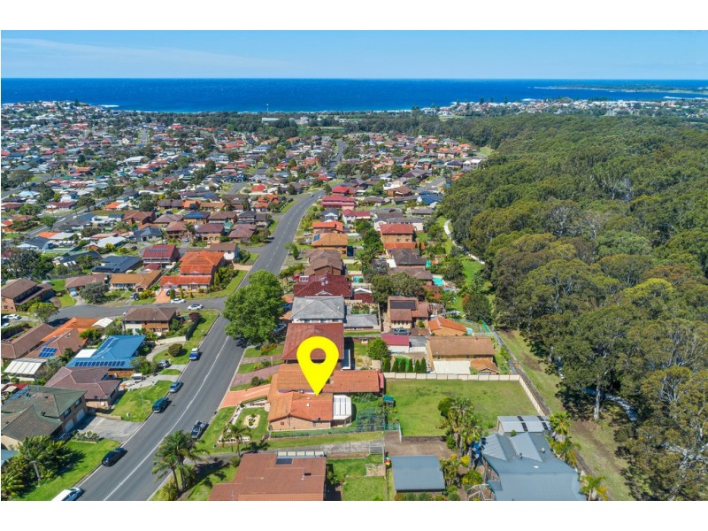 138 Captain Cook Drive, Barrack Heights NSW 2528