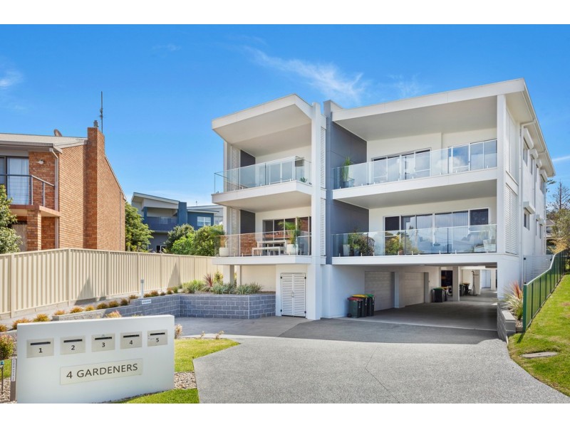 1/4 Gardeners Crescent, Shellharbour NSW 2529