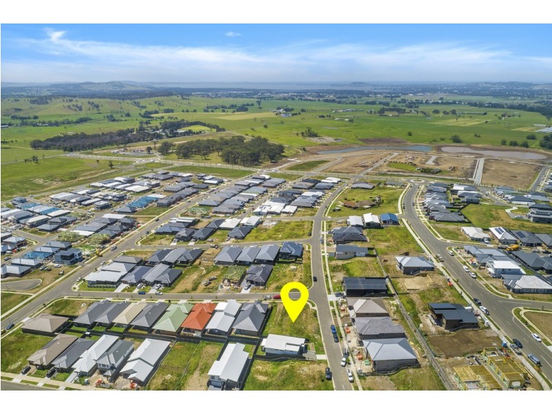 1 Hollow Way, Calderwood NSW 2527