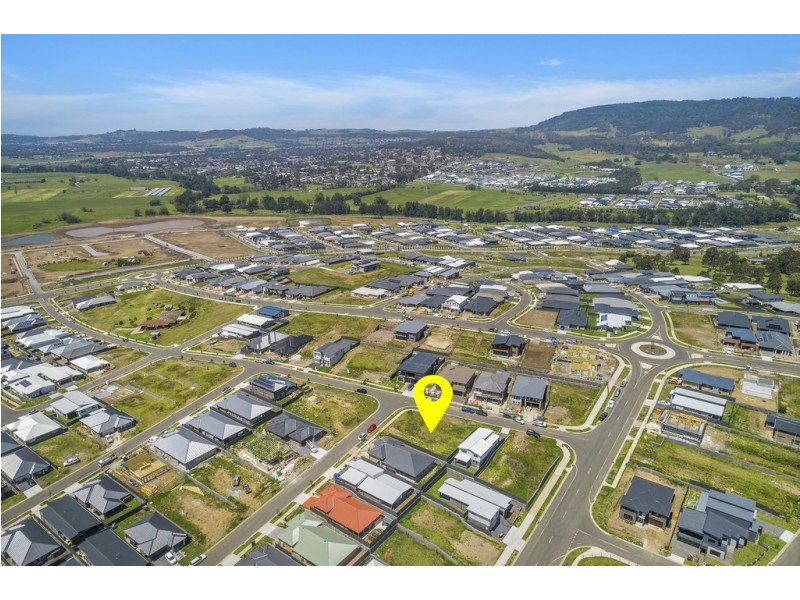 1 Hollow Way, Calderwood NSW 2527