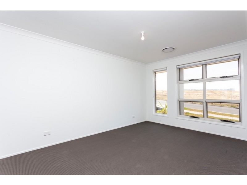 18 Ganya Street, Calderwood NSW 2527