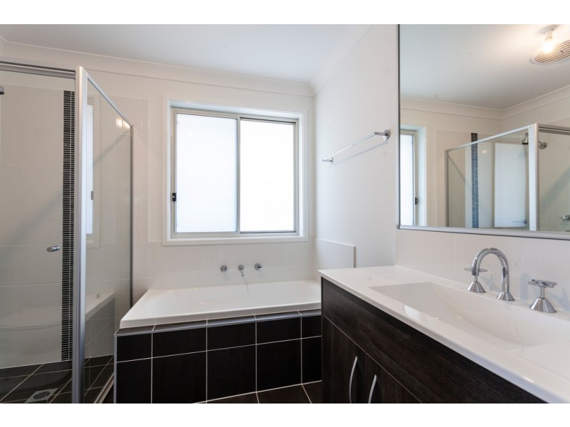 18 Ganya Street, Calderwood NSW 2527