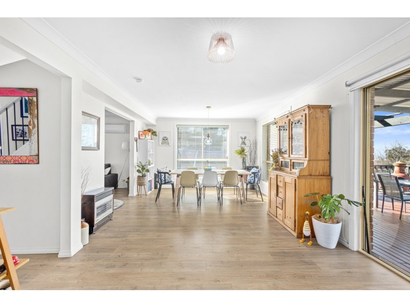 13 Pleasant View Close, Albion Park NSW 2527