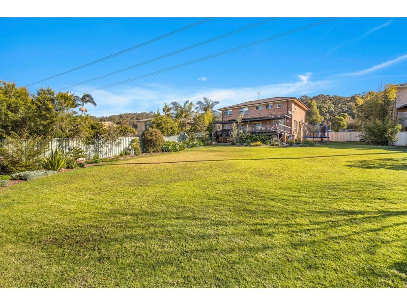 13 Pleasant View Close, Albion Park NSW 2527