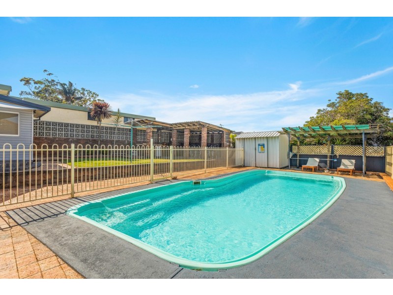 52 Strata Avenue, Barrack Heights NSW 2528