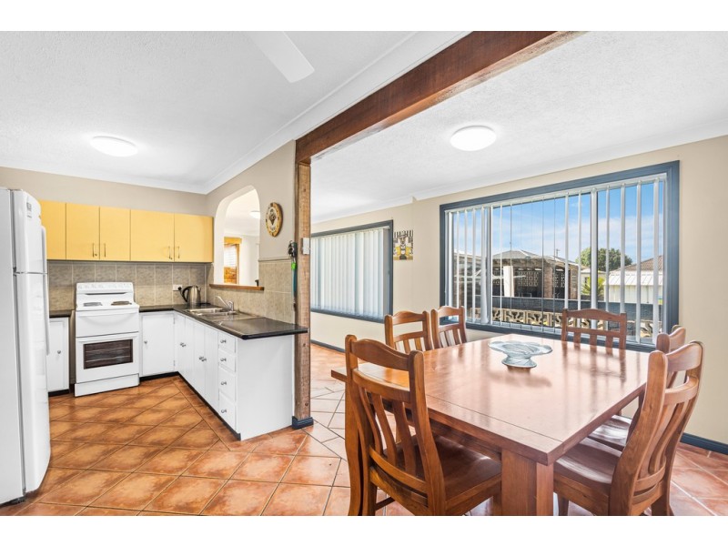 52 Strata Avenue, Barrack Heights NSW 2528