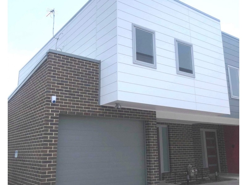 8/17 Fisher Street, Oak Flats NSW 2529