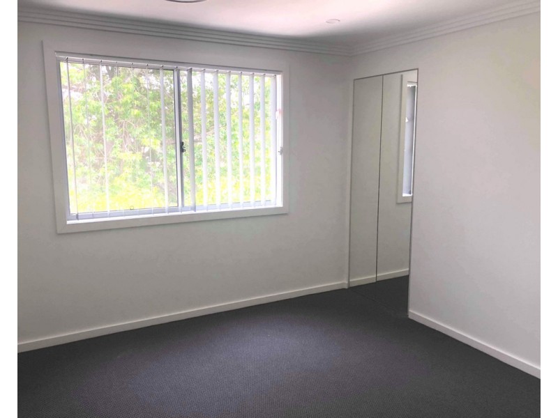 8/17 Fisher Street, Oak Flats NSW 2529