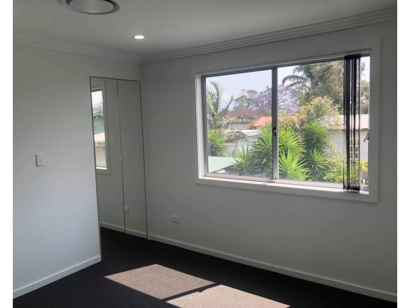 8/17 Fisher Street, Oak Flats NSW 2529