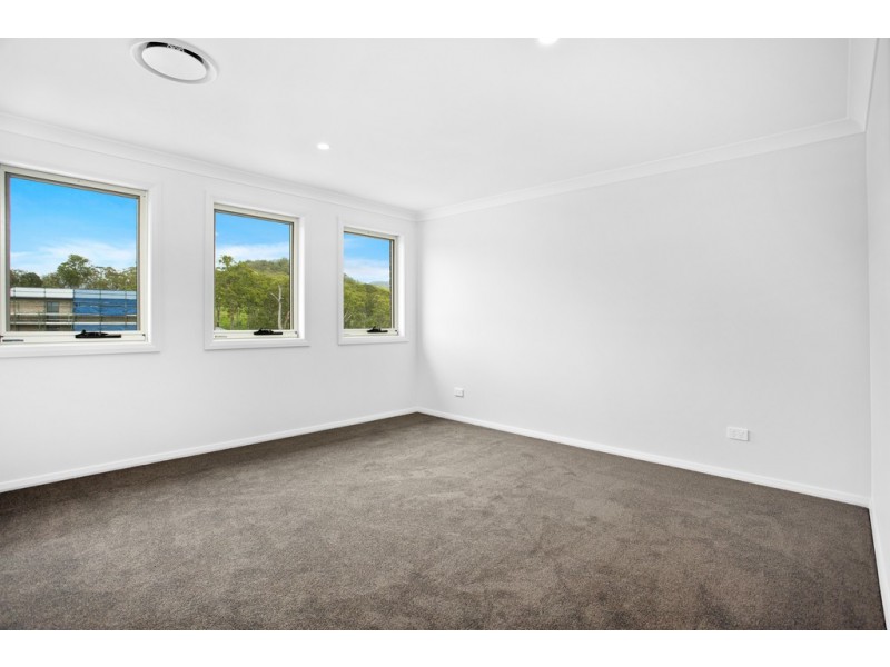 52 Oak Farm Road, Calderwood NSW 2527