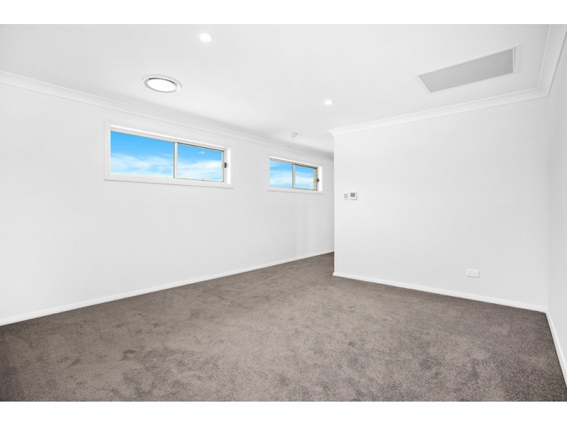 52 Oak Farm Road, Calderwood NSW 2527
