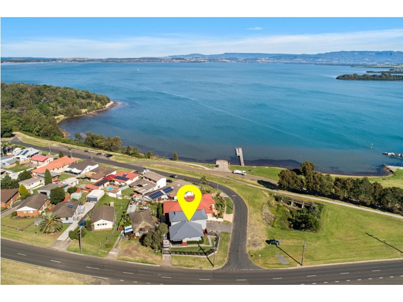 193 Northcliffe Drive, Berkeley NSW 2506