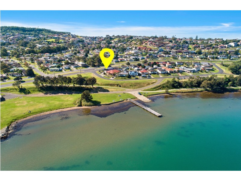 193 Northcliffe Drive, Berkeley NSW 2506