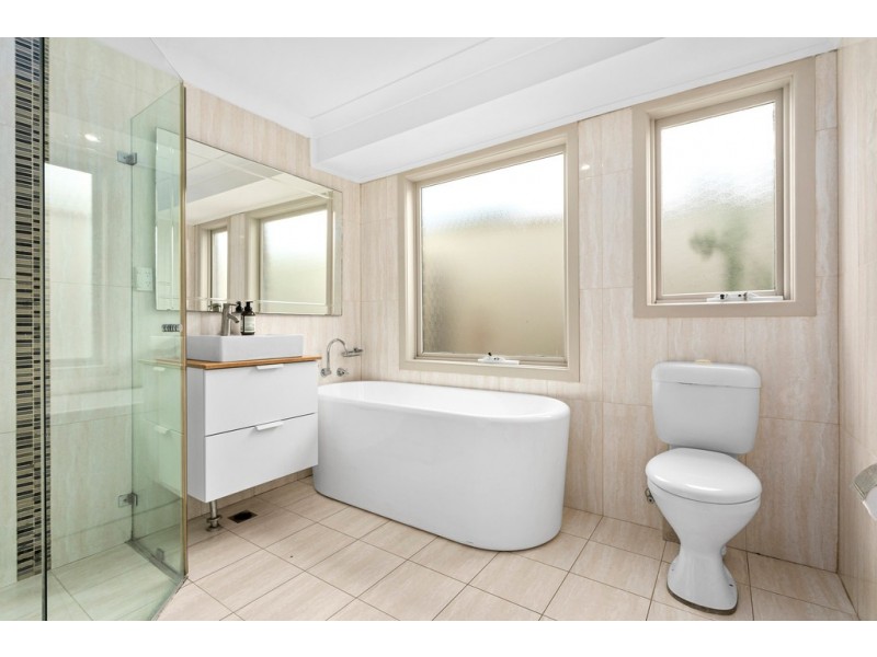 19 Birra Drive, Oak Flats NSW 2529