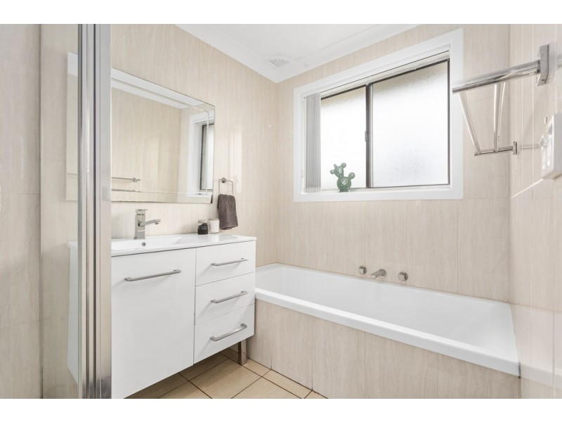 3 Kookaburra Place, Barrack Heights NSW 2528