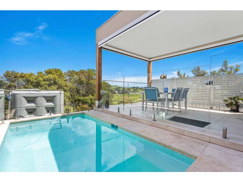 10 Glades Parkway, Shell Cove NSW 2529