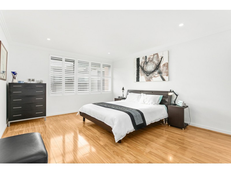 10 Glades Parkway, Shell Cove NSW 2529