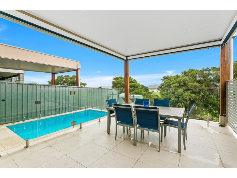 10 Glades Parkway, Shell Cove NSW 2529