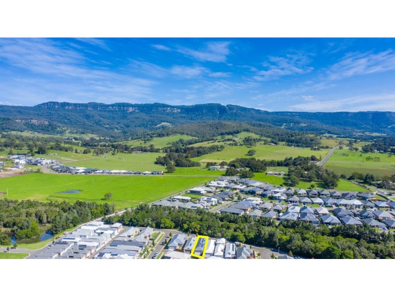 37 Curramore Terrace, Tullimbar NSW 2527