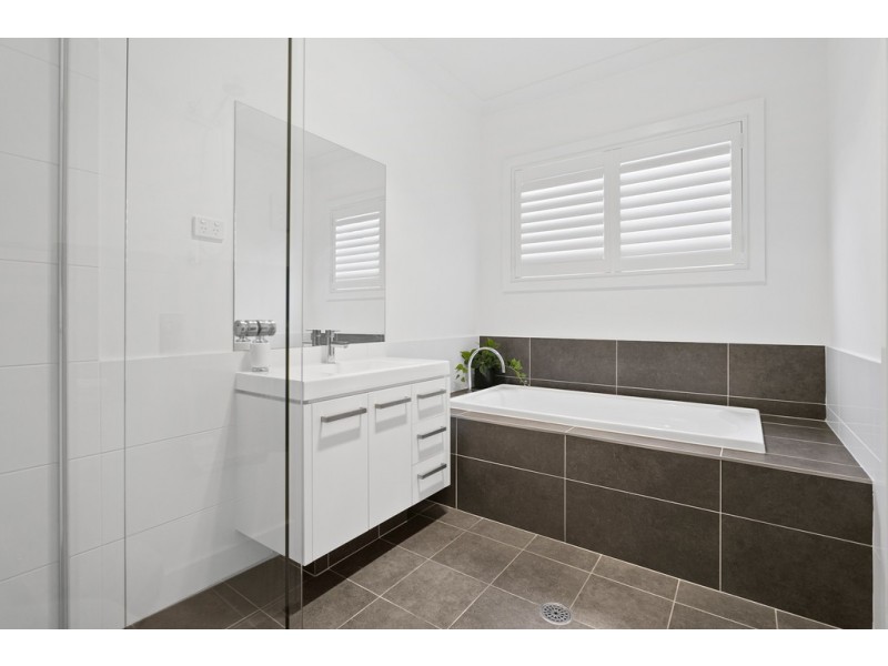 37 Curramore Terrace, Tullimbar NSW 2527