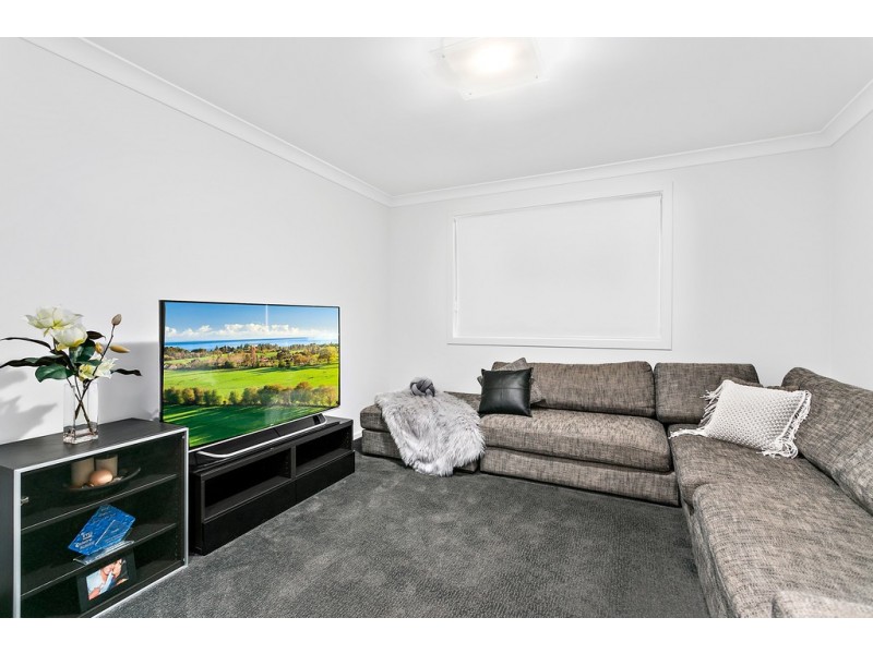 22 Elizabeth Circuit, Flinders NSW 2529
