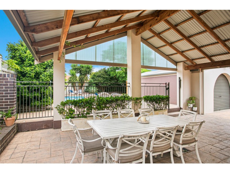 72 The Boulevarde, Oak Flats NSW 2529