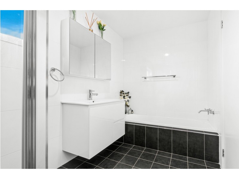 79 Pur Pur Avenue, Lake Illawarra NSW 2528