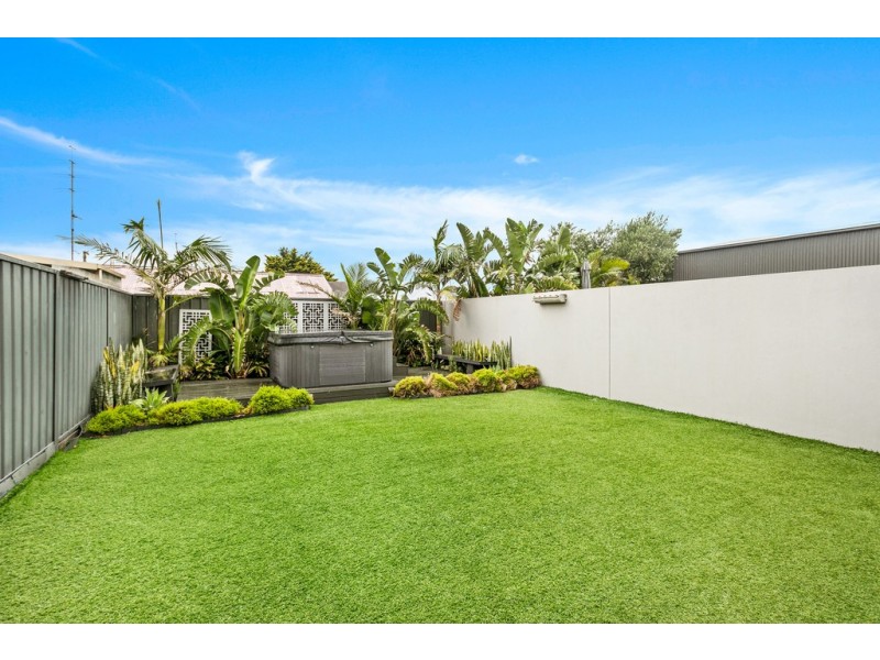 79 Pur Pur Avenue, Lake Illawarra NSW 2528