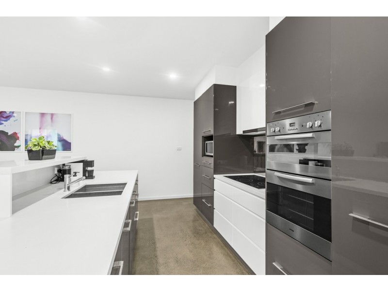 79 Pur Pur Avenue, Lake Illawarra NSW 2528