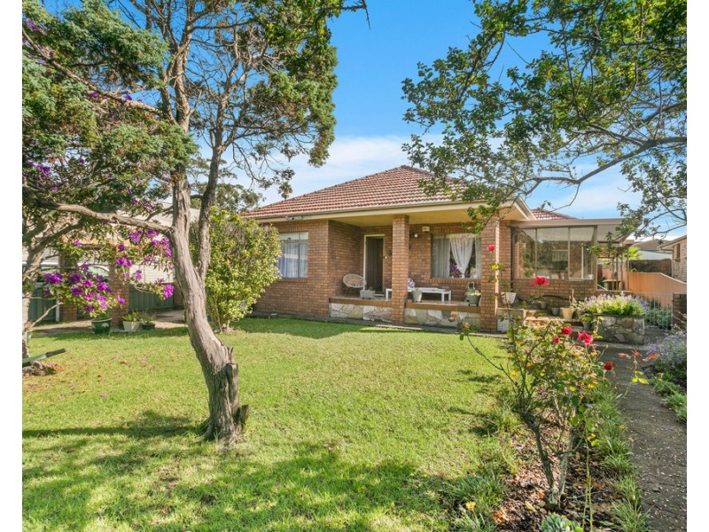 20 Hopetoun Street, Oak Flats NSW 2529