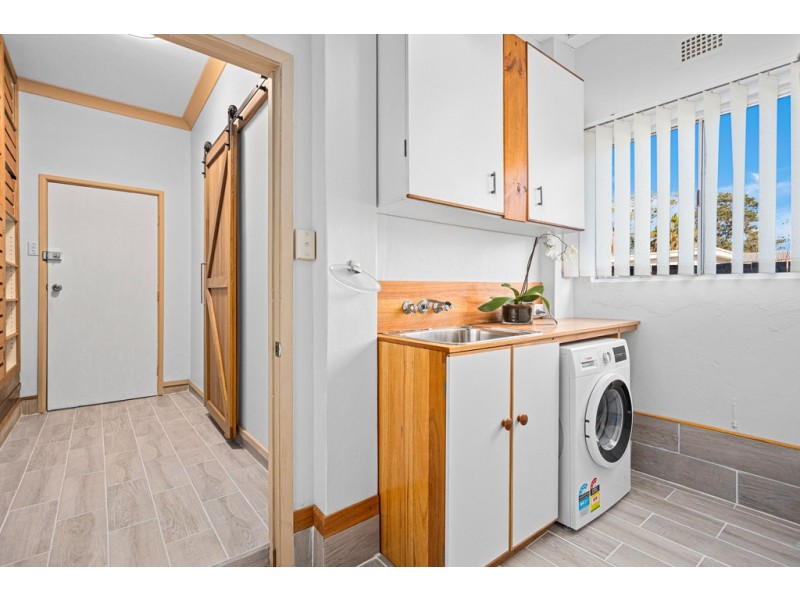 5 Roberts Avenue, Barrack Heights NSW 2528