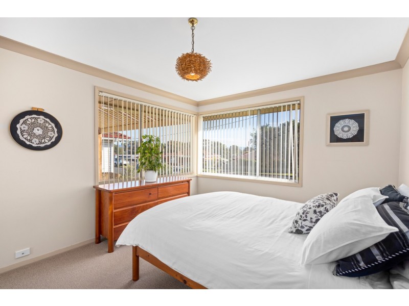 5 Roberts Avenue, Barrack Heights NSW 2528