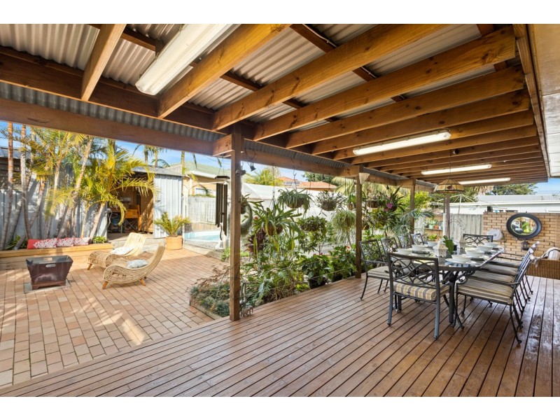 5 Roberts Avenue, Barrack Heights NSW 2528