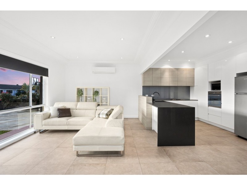 6 Headland Parade, Barrack Point NSW 2528