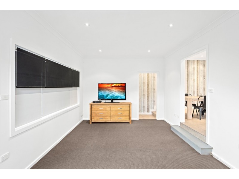 6 Headland Parade, Barrack Point NSW 2528