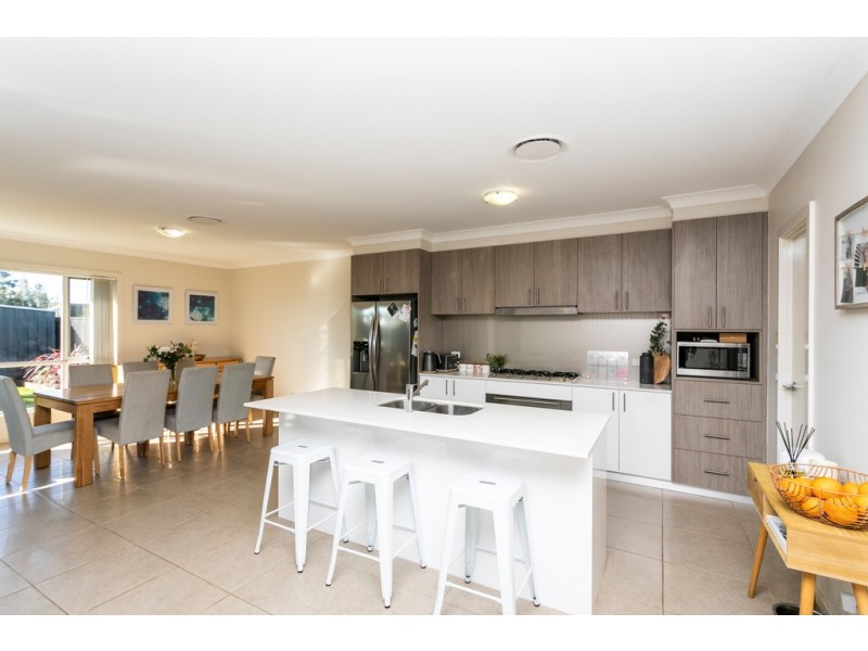 27a Wollingurry Street, Haywards Bay NSW 2530
